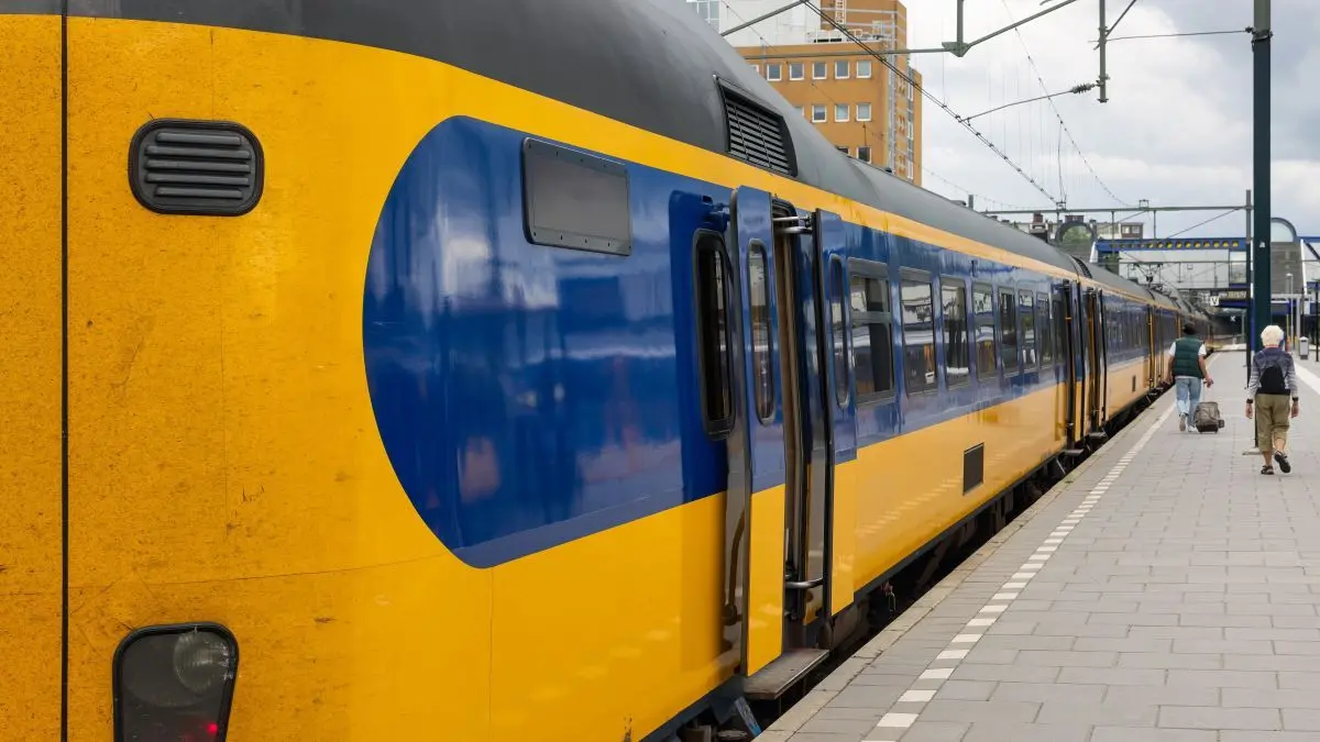 Aksi mogok kerja di Belanda hentikan operasional kereta api. (x.com/DutchNewsNL)