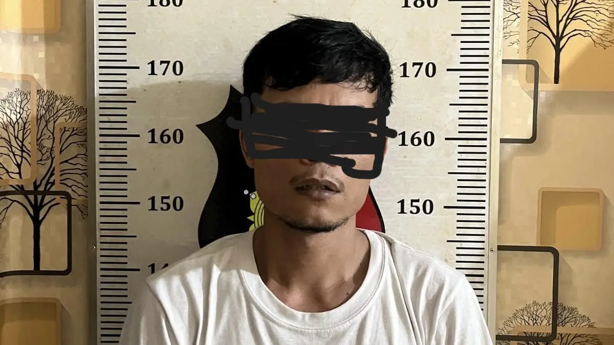 Seorang pria berinisial SHD, 32, ditangkap setelah diduga melakukan persetubuhan terhadap korban yang masih berusia 17 tahun.