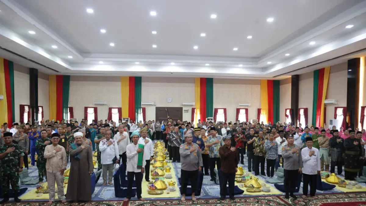 Kenduri Kebangsaan dalam rangka Hari Bhayangkara ke-80 di Polda Kepri.
