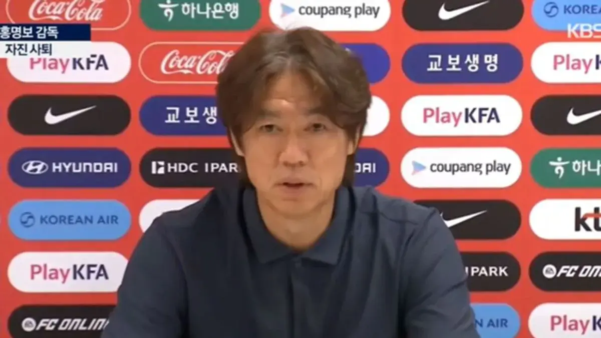 Pelatih tim nasional Korea Selatan, Hong Myung-bo mengundurkan diri setelah gagal membawa Taeguk Warriors lolos ke 32 besar Piala Dunia 2026. (X/KORFootballNews)