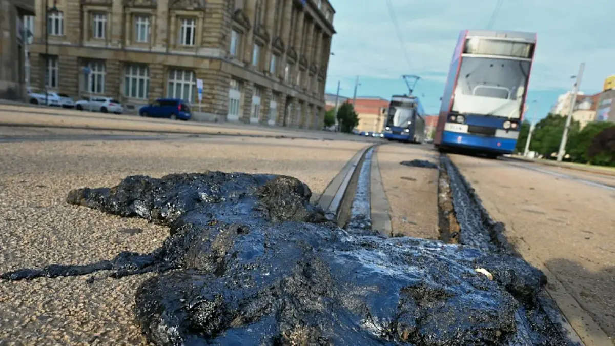 Jalur Trem di Jerman lumpuh akibat gelombang panas. (x.com/MarioNawfal)