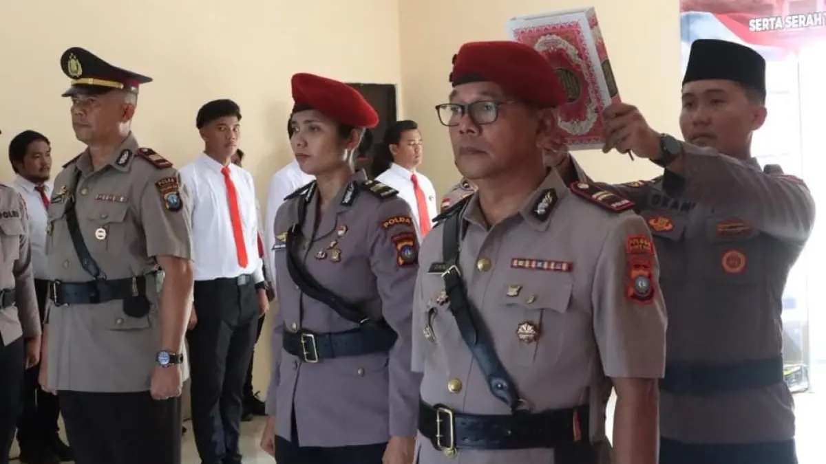 Iptu Onny Chandra diambil sumpah dalam sertijab di aula Satreskrim Polres Bintan, Bintan Buyu pada Kamis (2/7/2026). F.H.P Bako untuk Batam Pos