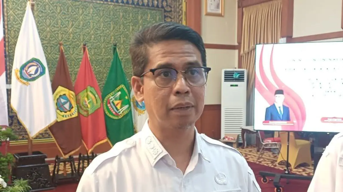Bupati Karimun Iskandarsyah. ANTARA/Ogen 
