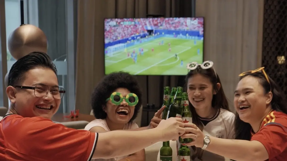 ILUSTRASI nobar piala dunia di Kalaséra Cafe & Lounge di Oakwood Hotel & Apartments Grand Batam sambil menikmati menu Pitch and Plates. Promo ini berlangsung selama Piala Dunia 2026 di Batam. F Oakwood untuk Batam Pos