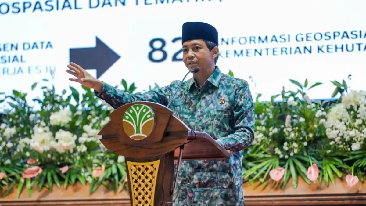 Menhut Raja Juli Antoni berbicara saat di sela-sela peluncuran DSS Jaga Rimba pada Rabu (17/6). (Kemenhut)