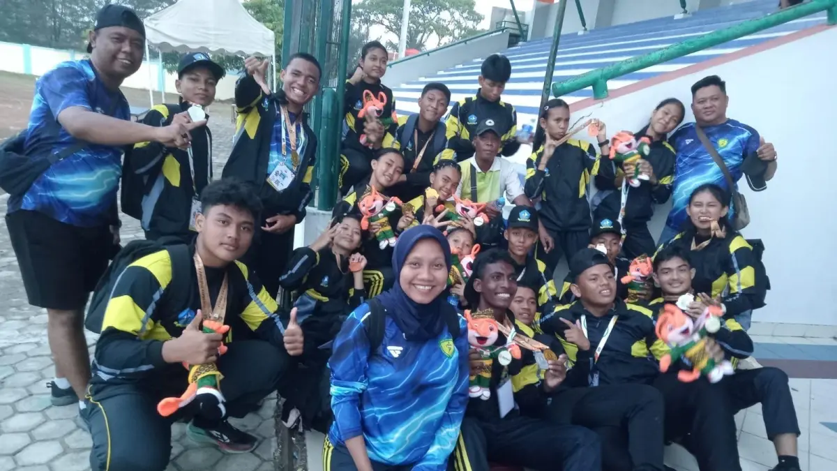 Para atlet dari cabor atletik Bintan saat di Popda X tahun 2026 di Tanjungbalai Karimun. F. D Julius Tuapattinaya untuk Batam Pos