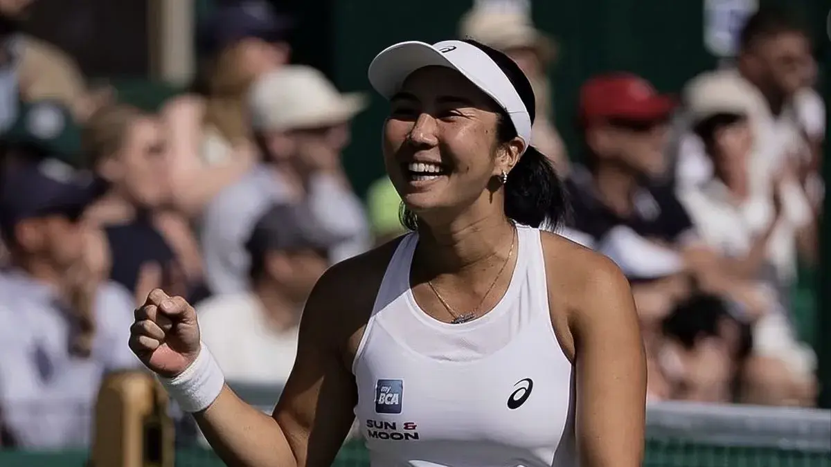 Tangkap layar - Petenis Indonesia Aldila Sutjiadi bereaksi dalam pertandingan ganda campuran babak pertama Wimbledon 2026 di All England Club, London, Inggris, Jumat (3/7/2026). Instagram/@dila11