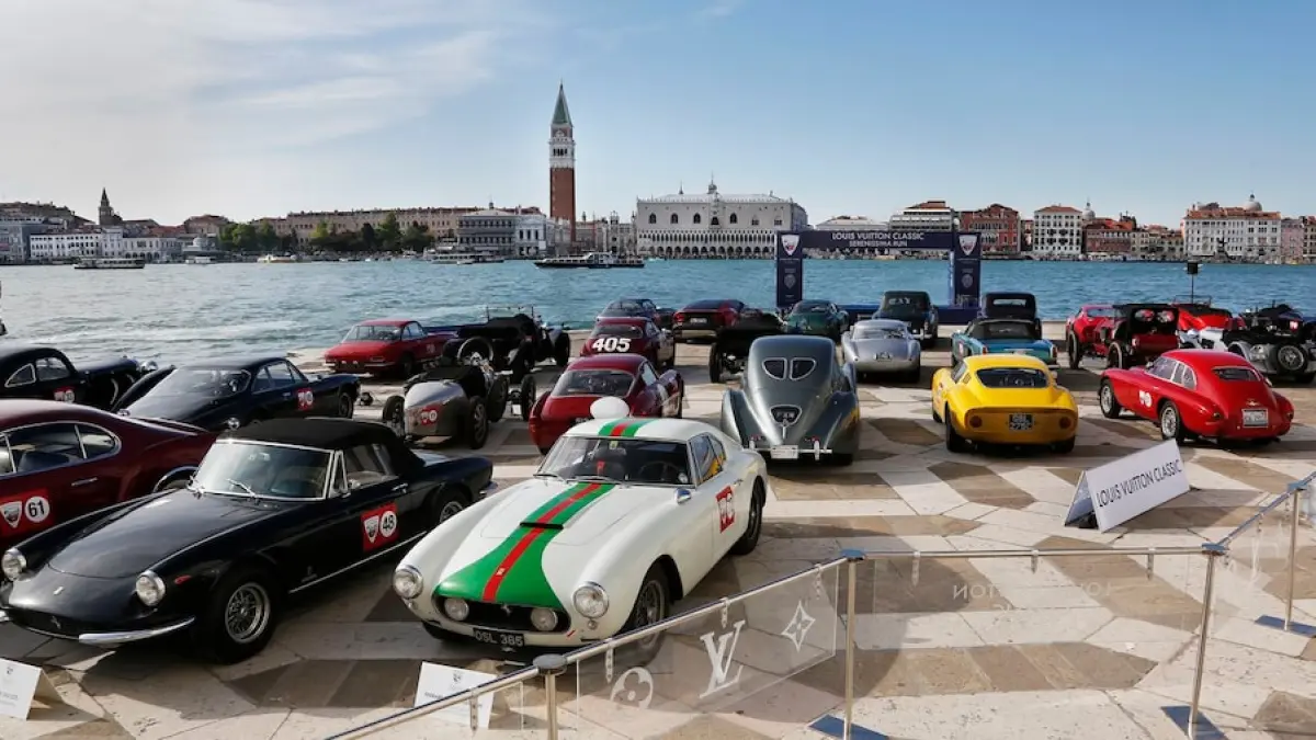Louis Vuitton bangkitkan tradisi reli mobil klasik. (x.com/24moda)
