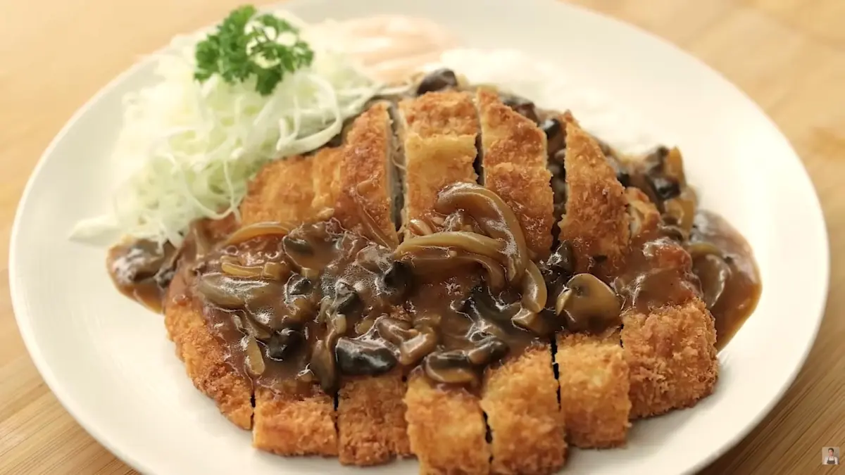 Katsu ayam. (youtube.com/@devinahermawan)