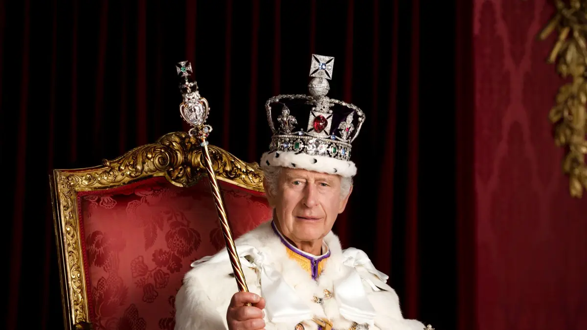 Buckingham Palace mengumumkan lowongan untuk posisi videografer. (x.com/insidefolkative)