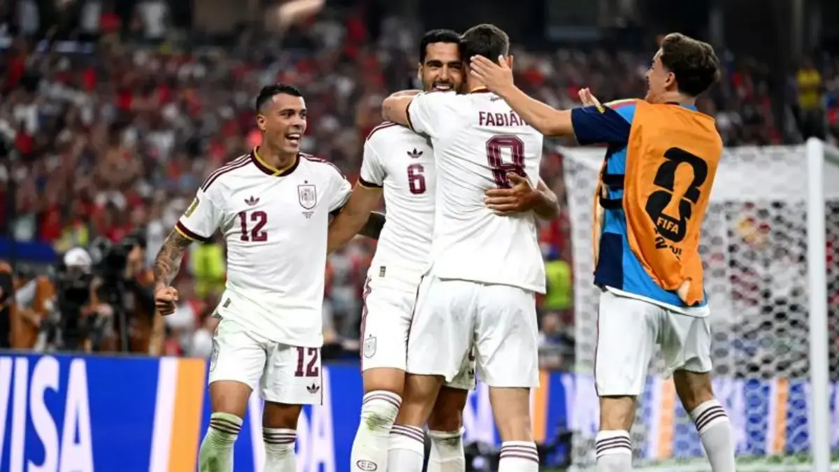 Selebrasi Mikel Merino usai cetak gol ke gawang Portugal. (FIFA)