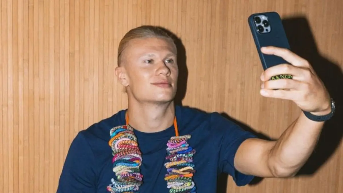 Ikat rambut edisi Piala Dunia 2026 edisi khusus ludes. (x.com/BarkJack_)