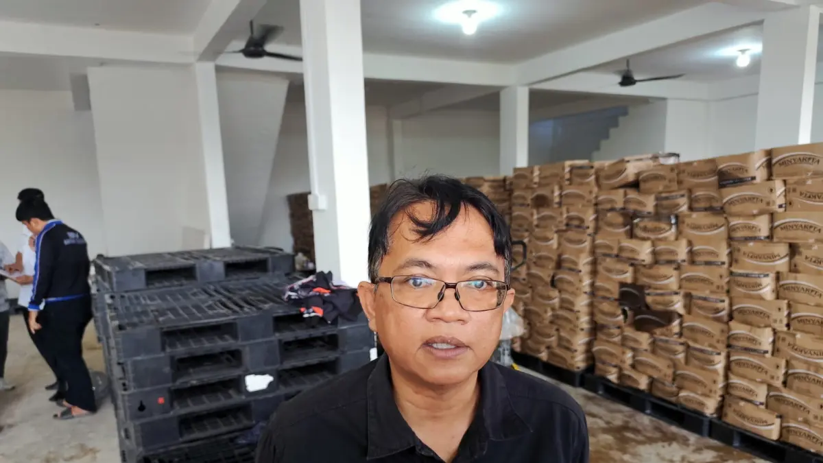 Pengawas Perdagangan Ahli Madya Disperindag Kepri, Andri Kurniawan. F. Mohamad Ismail/Batam Pos