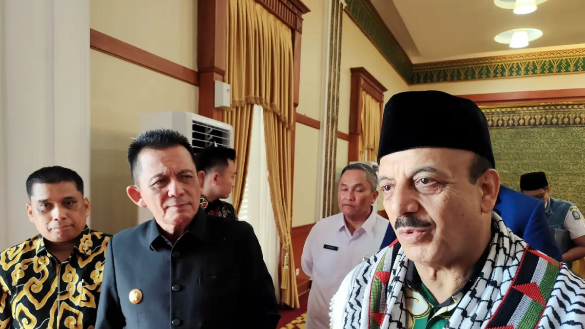 Duta Besar Palestina untuk Indonesia, Abdalfatah saat berkunjung ke Tanjungpinang, Rabu (15/7). F. Mohamad Ismail/Batam Pos
