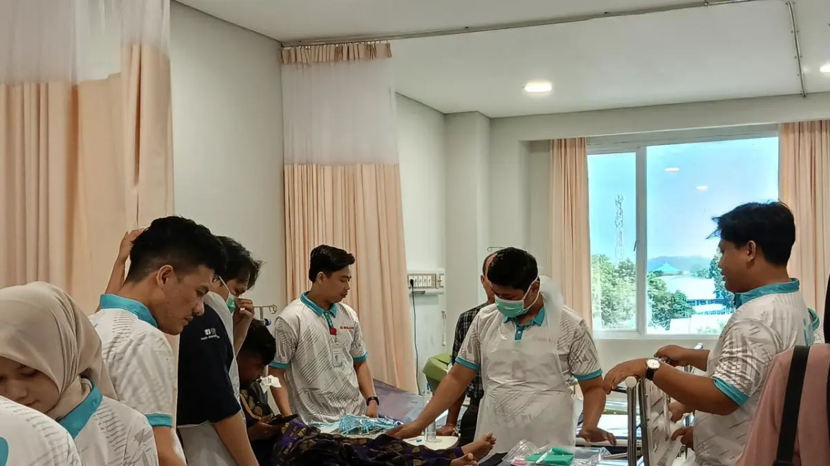 Suasana khitanan yang berlangsung tertib di RSAB Batuaji. F Ist untuk Batam Pos