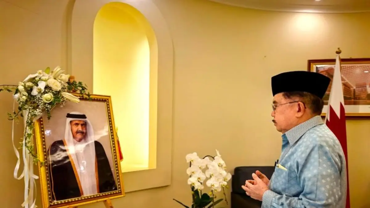 Wakil Presiden RI ke-10 dan ke-12 Jusuf Kalla menyampaikan belasungkawa atas wafatnya Emir Qatar Sheikh Hamad bin Khalifa Al Thani. F.Dok Jusuf Kalla via Antara
