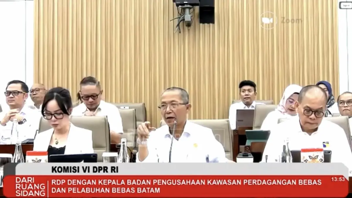 Tangkapan layar rapat dengar pendapat (RDP) Kepala BP Batam bersama Komisi VI DPR RI yang disiarkan melalui TVR Parlemen, Kamis (16/7). Rapat membahas Rencana Kerja dan Anggaran (RKA) BP Batam Tahun 2027 serta evaluasi kinerja dan laporan keuangan BP Batam.