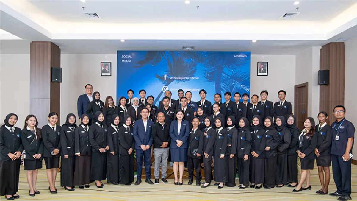 Mahasiswa Politeknik Pariwisata Batam mengikuti program industry visit di Aston Batam Hotel & Residence. Foto: Istimewa