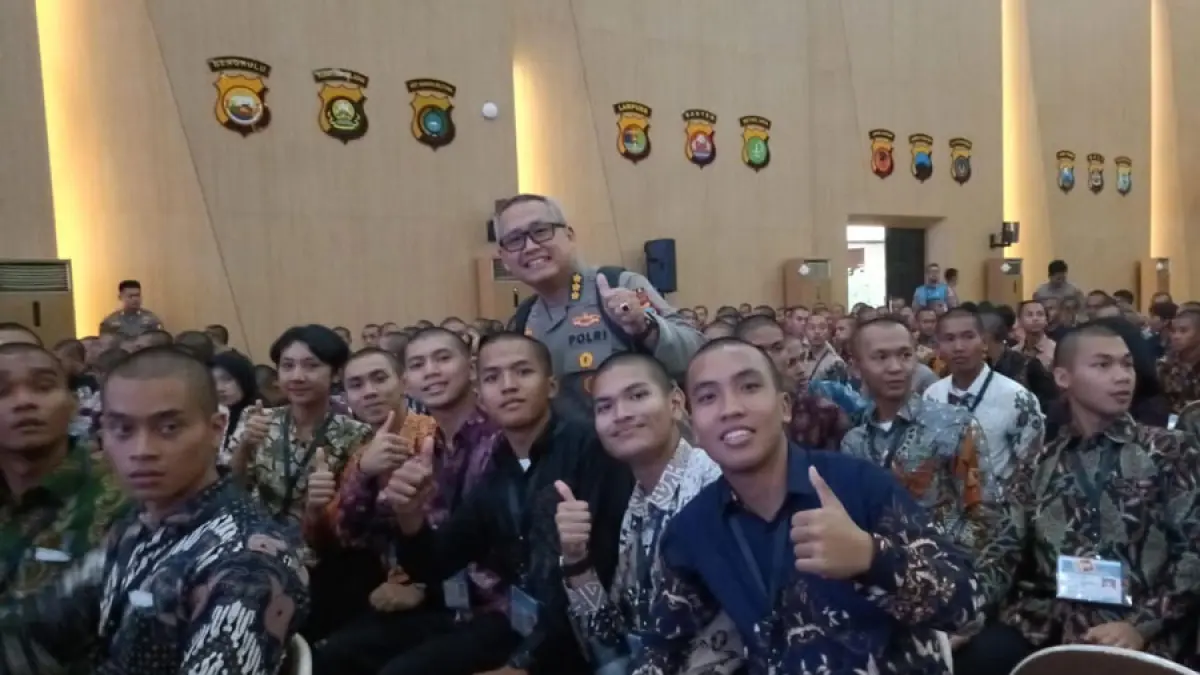 Enam putra-putri terbaik asal Polda Kepulauan Riau dinyatakan lulus terpilih dalam Sidang Kelulusan Tingkat Pusat Penerimaan Taruna Akademi Kepolisian (Akpol) Tahun Anggaran 2026 di Semarang. Mereka selanjutnya akan mengikuti Pendidikan Dasar Integrasi Taruna Akpol dan Akademi TNI di Akademi Militer, Magelang. F. Yashinta / Batam Pos