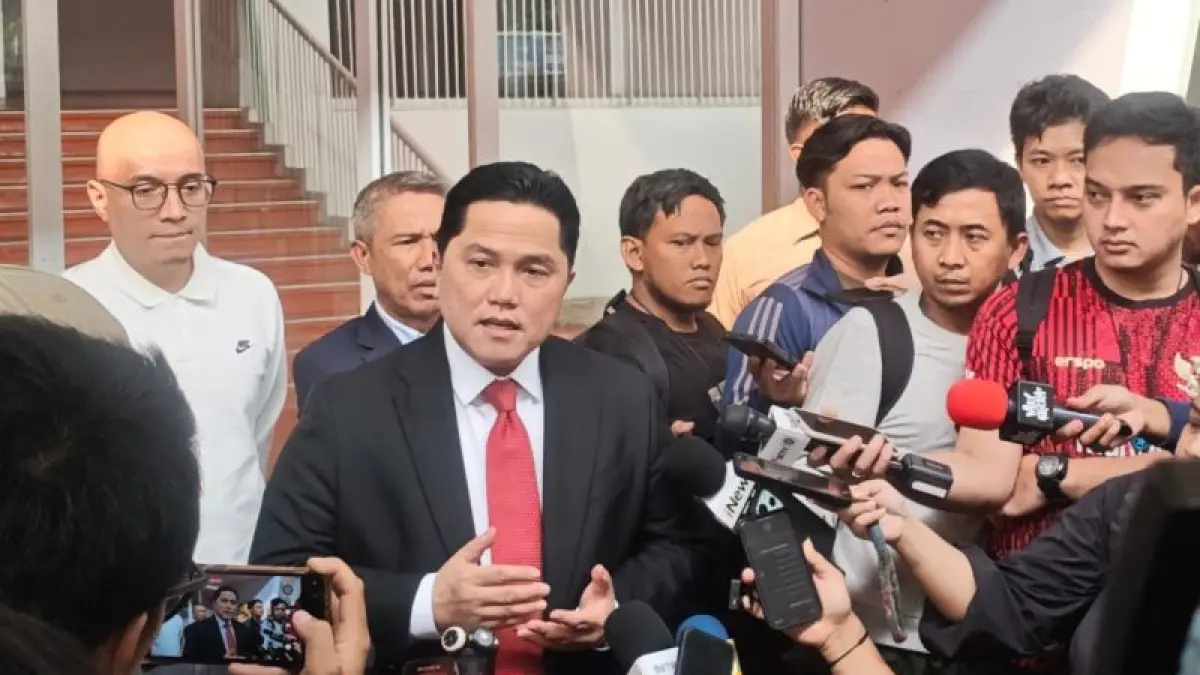 Ketua Umum Persatuan Sepak Bola Seluruh Indonesia (PSSI) Erick Thohir memberikan keterangan kepada awak media pada acara konferensi pers "Indonesia Super Cup 2026: Chelsea vs AC Milan" di Stadion Utama Gelora Bung Karno (SUGBK) Jakarta, Selasa (28/7/2026). (ANTARA/Aloysius Lewokeda)

