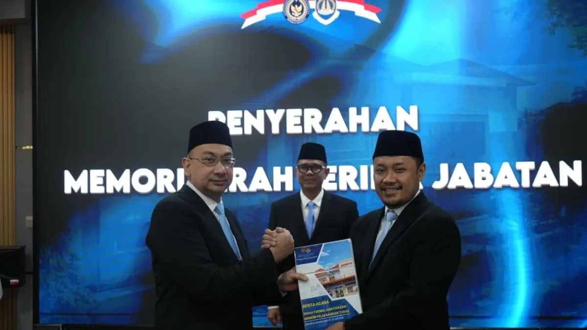Kepala Rudenim Pusat Tanjungpinang saat menjalani serah terima jabatan. F. Rudenim Tanjungpinang untuk Batam Pos