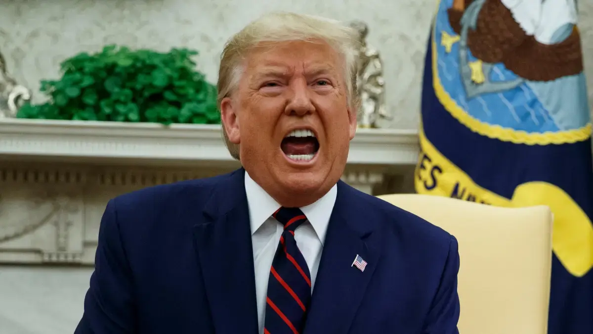 Ilustrasi mimik wajah marah Donald Trump. (CNN)