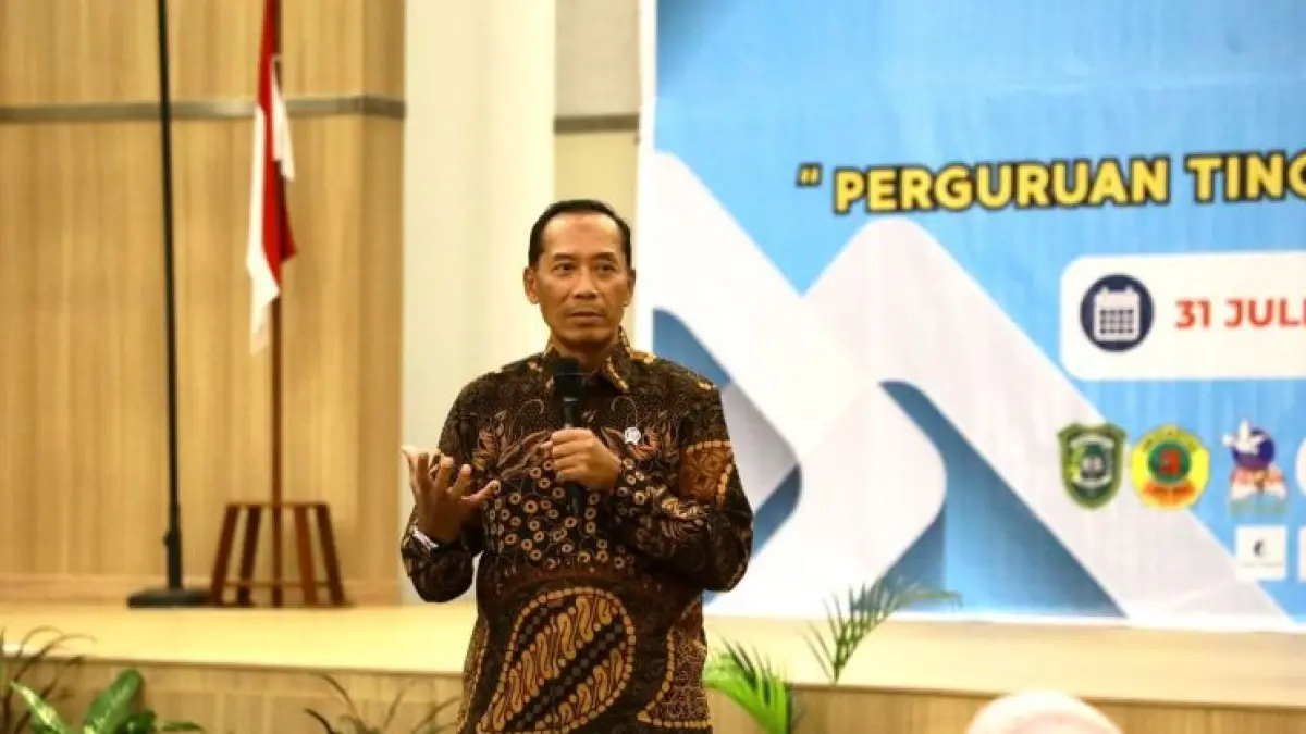 Wakil Menteri Pendidikan Tinggi, Sains, dan Teknologi (Wamendiktisaintek) Fauzan memberi sambutan saat menghadiri Rapat Koordinasi Pimpinan (Rakorpim) Perguruan Tinggi Tahun 2026 di lingkungan Lembaga Layanan Pendidikan Tinggi (LLDikti) Wilayah XVII Riau dan Kepulauan Riau (Kepri) di Pekanbaru, Jumat (31/7/2026). (ANTARA/HO-Kemdiktisaintek) 