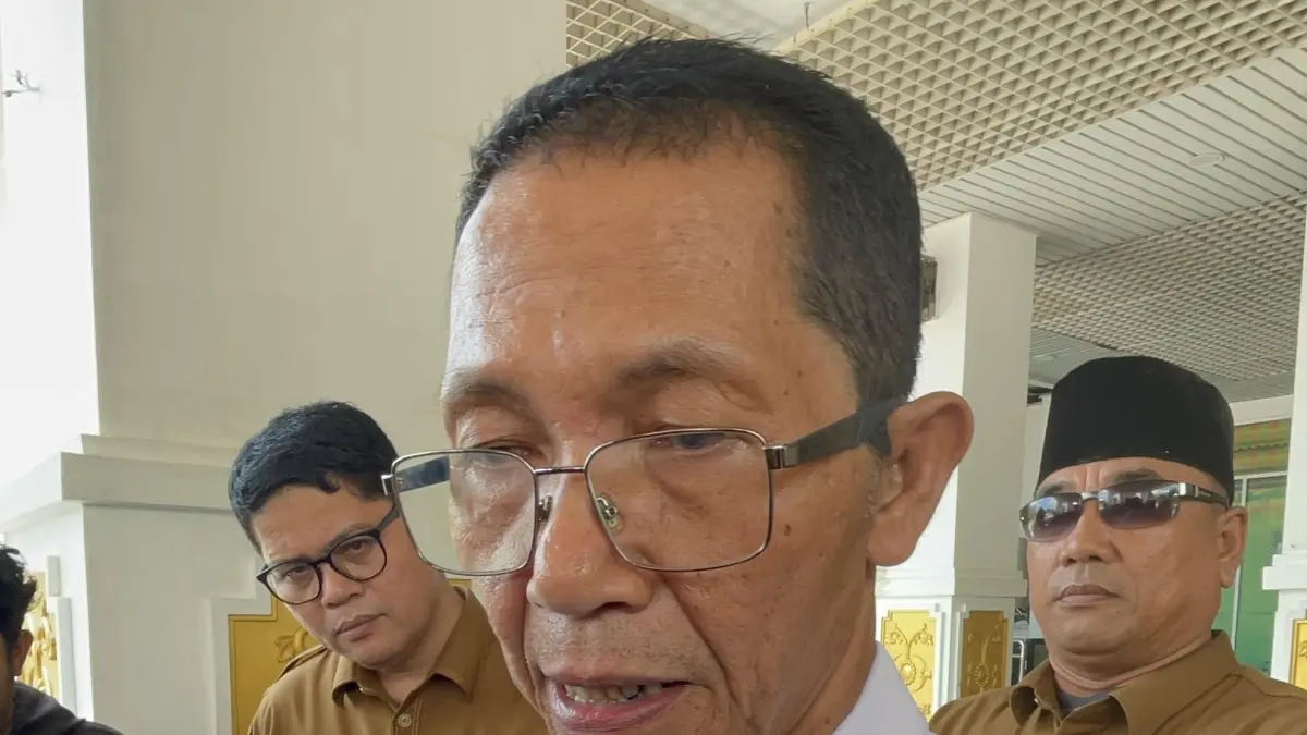 Ket: Wali Kota Batam merangkap Kepala BP Batam Amsakar Achmad saat ditemui Batam Pos di Gedung DPRD Batam pada Senin (3/8). F: M. Sya’ban/Batam Pos 