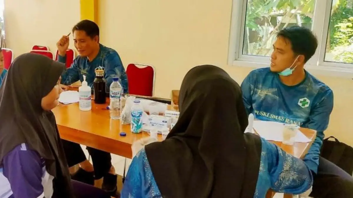 CKG Siswa Sekolah Rakyat 32 Natuna di Puskesmas Ranai pada Senin (3/8/2026). ANTARA/HO-Puskesmas Ranai 