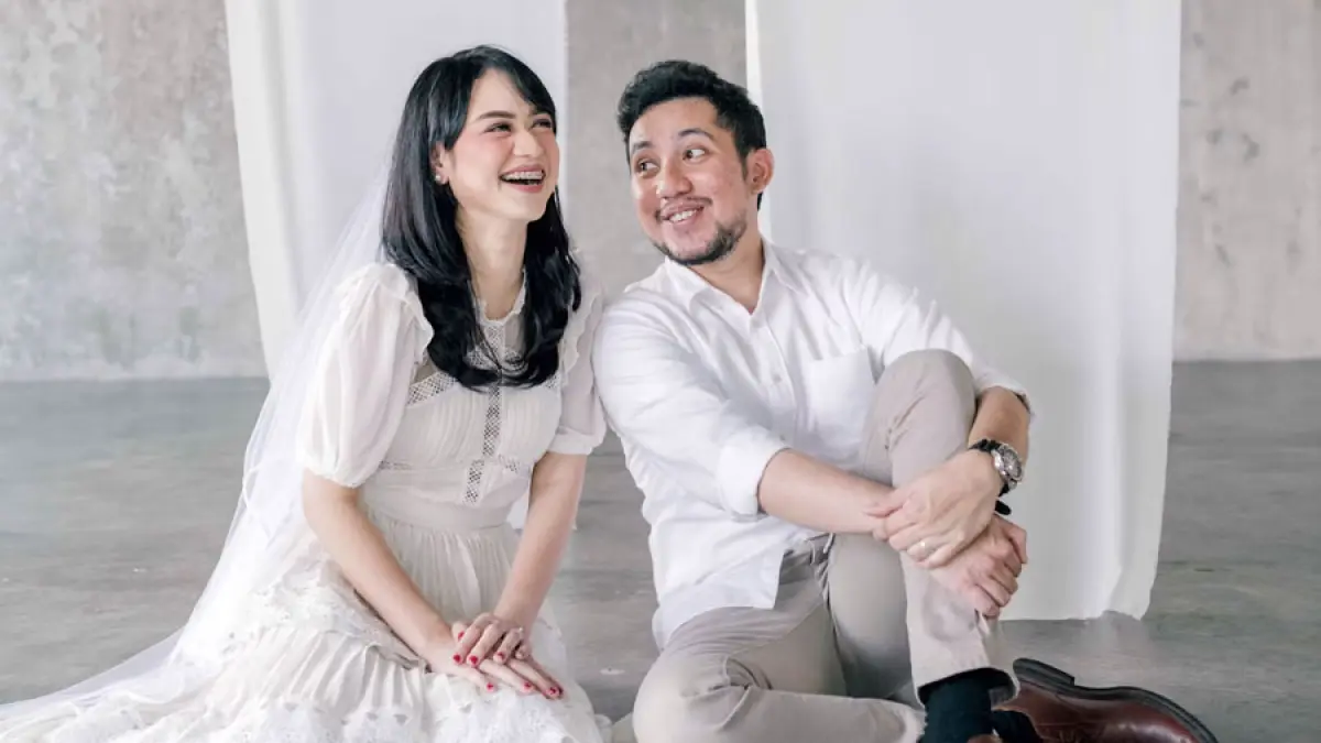 
Ilustrasi pasangan sedang berkomunikasi dan saling memahami keinginan dalam hubungan asmara.