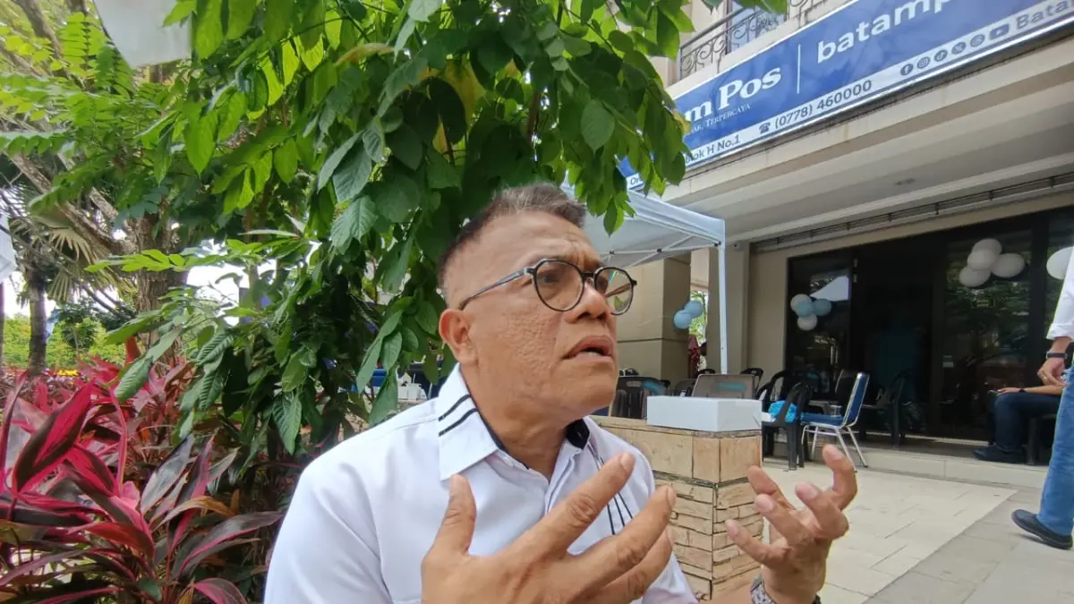 Kepala Dinas Kebudayaan dan Pariwisata (Disbudpar) Kota Batam, Ardiwinata ketika diwawancarai Batam pos seusai menghadiri ulang tahun ke-28 Batam Pos, Senin, (10/8) F. Jamaluddin/Batam pos