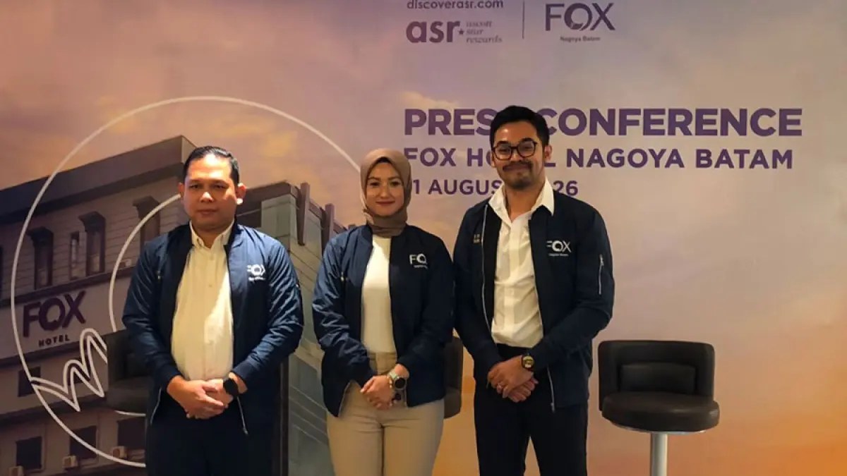 Manajemen Fox Hotel Nagoya Batam saat grand opening ceremony di Batam, Selasa (11/8/2026). Hotel tersebut menjadi properti Fox ke-10 di Indonesia.
