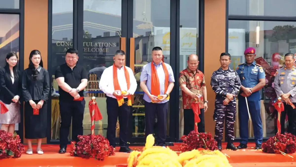 Manajemen PT Zhong Thong Indonesia bersama PT Citilink Propertindo meresmikan Marketing Gallery di Jalan Botania Garden, Batam Kota, Senin (10/8). Foto: Rendy/Batam Pos