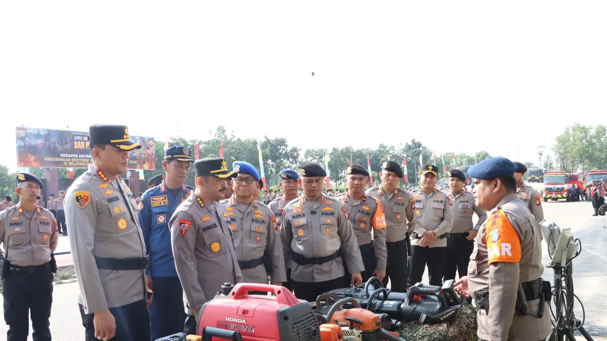 Apel Gelar Pasukan dan Perlengkapan Antisipasi Karhutla di halaman Polresta Barelang.