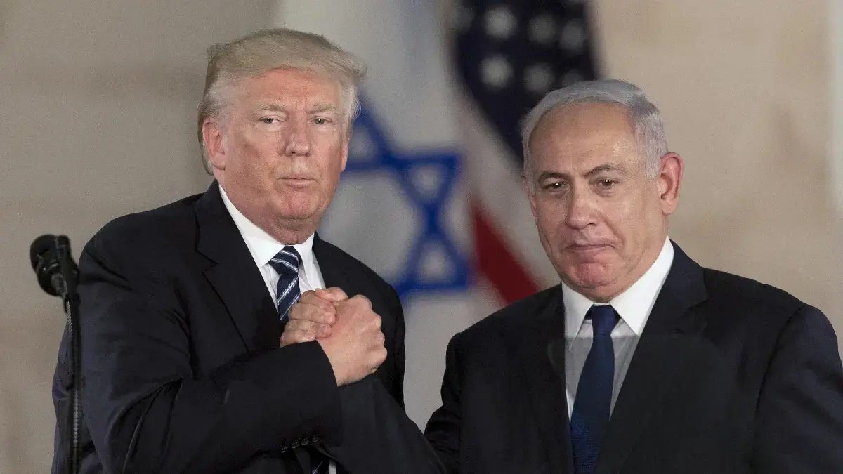 Perdana Menteri Israel Benjamin Netanyahu dan Presiden AS Donald Trump. (Sebastian Scheiner/AP)