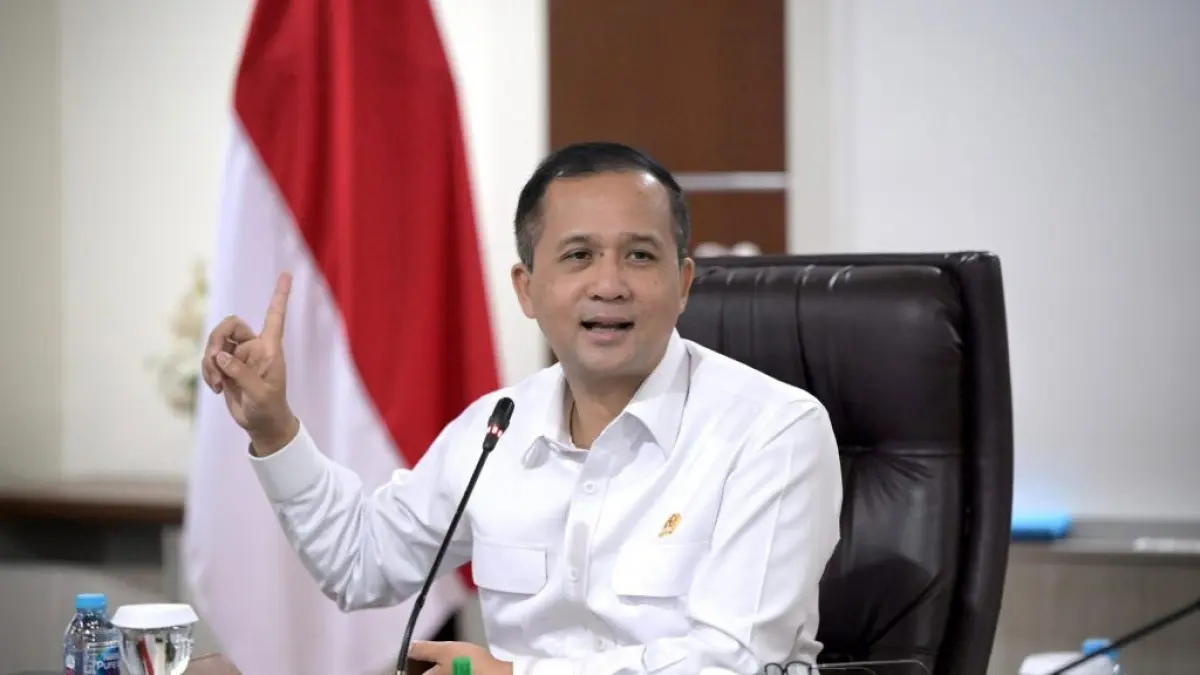 Menteri Transmigrasi Iftitah Sulaiman Suryanagara