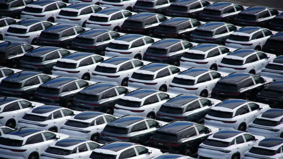 Ribuan mobil listrik BYD tiba di Pelabuhan Melbourne sebagai bagian dari pengiriman 5.000 unit yang menandai ekspansi agresif produsen EV asal Tiongkok ke pasar global (RNZ)