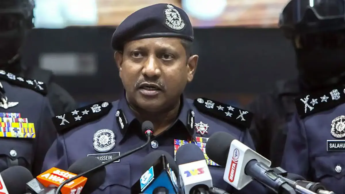 Direktur Departemen Investigasi Kejahatan Narkotika (NCID) Bukit Aman, Hussein Omar Khan, mengatakan penyidik berhasil memperoleh informasi penting mengenai jaringan narkotika internasional setelah memeriksa pilot tersebut di Jakarta, Indonesia. (Foto: Bernama)