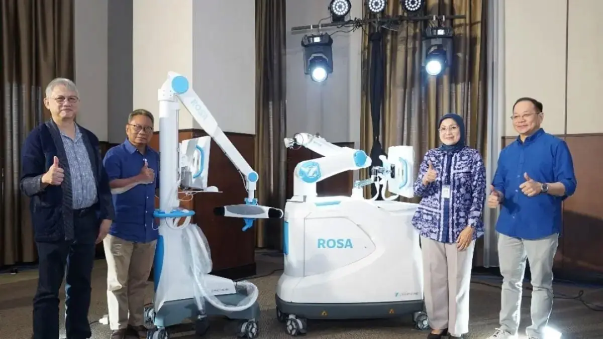 Teknologi robotik ROSA yang bantu dokter sesuaikan operasi lutut dengan anatomi pasien. (Istimewa)