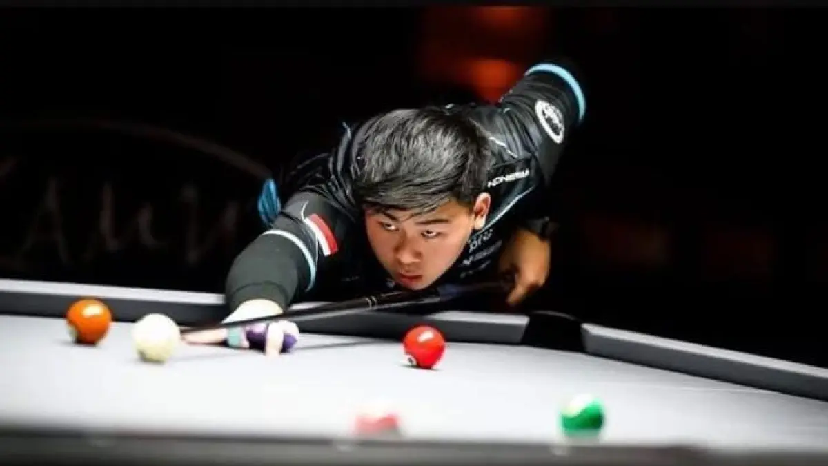Albert Januarta, atlet muda biliar berbakat dari Bintan saat berlaga di salah satu event internasional. F.Kiriman Ahuat untuk Batam Pos.