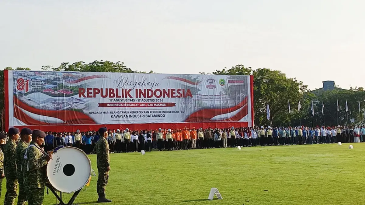 Ribuan Pekerja Batamindo dari 74 perusahaan mengikuti upacara HUT Ri yang ke 81 tahun di Lapangan Muka Kuning Batam Indo, Senin (17/8) F. Jamaluddin/Batam Pos