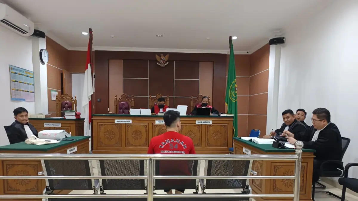 Terdakwa Wilson Lukman alias Koko saat menjalani sidang pemeriksaan Terdakwa di Pengadilan Negeri Batam, Selasa (18/8) F. Jamaluddin/ Batam Pos