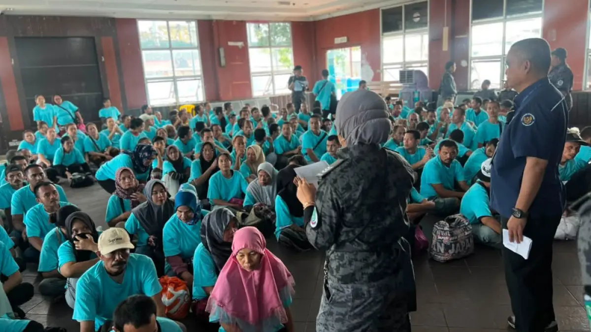 Proses pemulangan warga negara Indonesia dari Johor Bahru, Selasa (18/8). Foto: ISTIMEWA