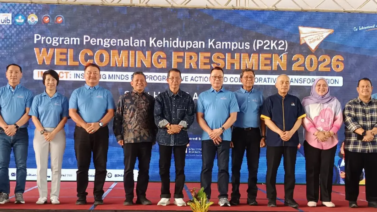 Sebanyak 1.560 mahasiswa baru mengikuti Program Pengenalan Kehidupan Kampus (P2K2) Universitas Internasional Batam (UIB) di Sport Hall UIB, Sabtu (22/8/2026). Kegiatan bertema "Impact: Inspiring Minds for Progressive Action and Collaborative Transformation" ini menjadi awal perjalanan akademik mahasiswa baru melalui pengenalan kehidupan kampus, seminar, serta berbagai kegiatan pengembangan karakter. FOTO: UIB