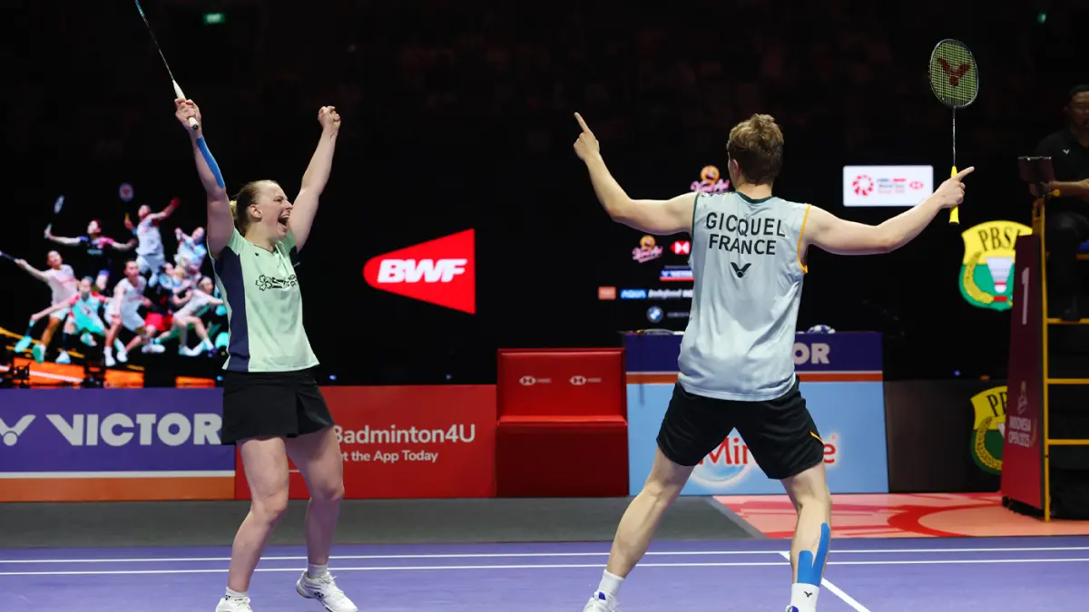 Selebarasi Ganda campuran Prancis Thom Gicquel Dan Delphine Delrue saat menang melawan ganda campuran China Cheng Xing Dan Zhang Chi pada babak semi final Indonesia Open 2025 di Istora Senayan, Gelora Bung Karno, Jakarta, Sabtu (7/6/2025). (Dery Ridwansah/ JawaPos.com