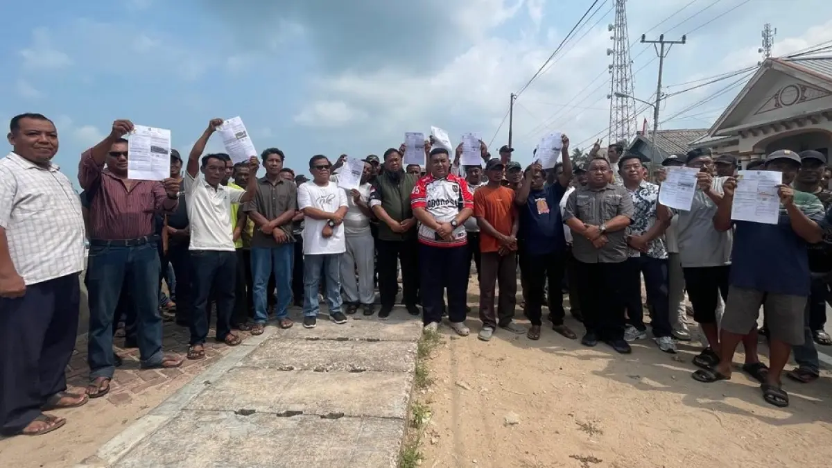 Nelayan kecil tradisional Moro mengikuti kegiatan penyerahan E-BKP. Foto: Dok. UPT Cabang Dinas Kelautan dan  Perikanan Provinsi Kepri 