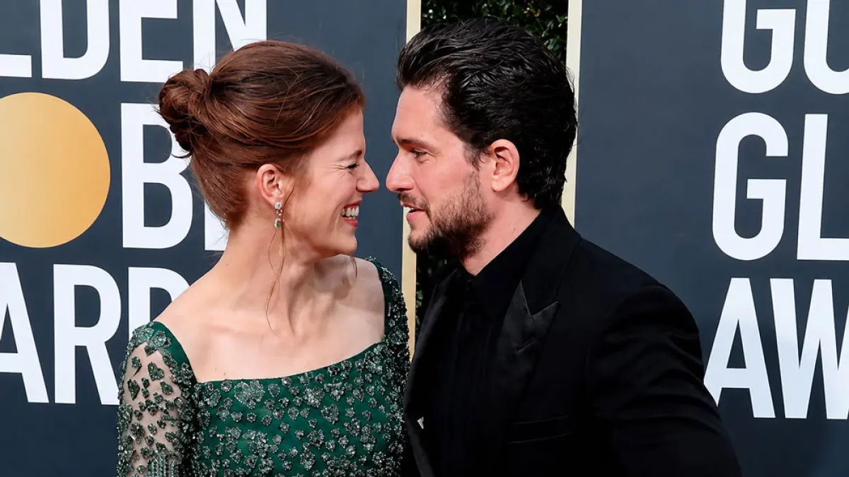 Pasangan selebritas Rose Leslie dan Kit Harington (kanan). Foto: Akun Instagram Kit Harington