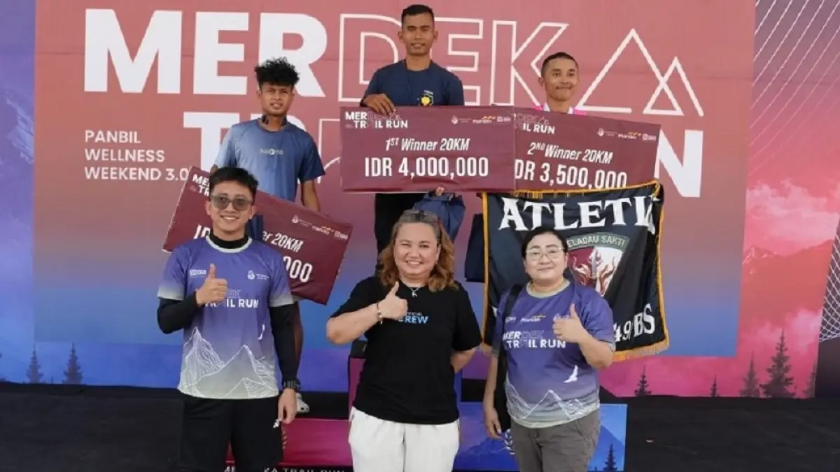 Para juara kategori 20K Merdeka Trail Run Vol. 02 berfoto bersama di Panbil Nature Reserve Batam. Foto: Istimewa