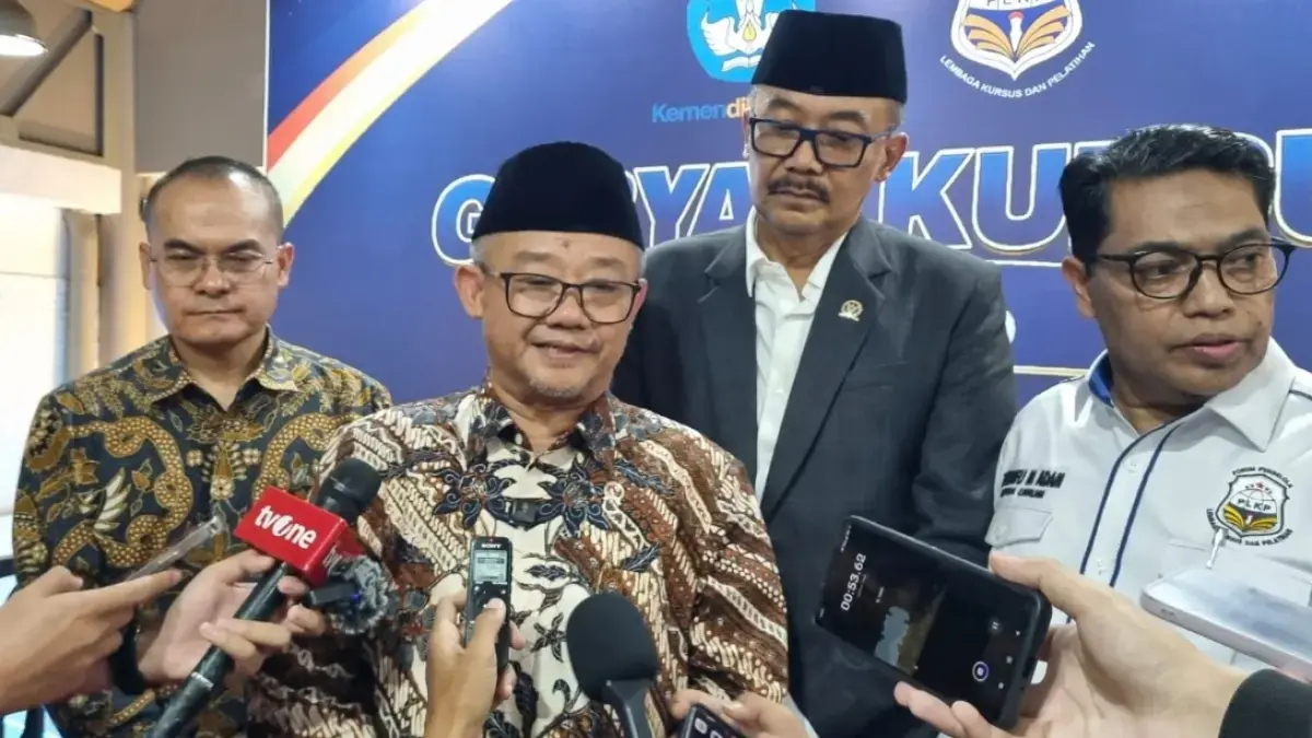 Menteri Pendidikan Dasar dan Menengah (Mendikdasmen) Abdul Mu