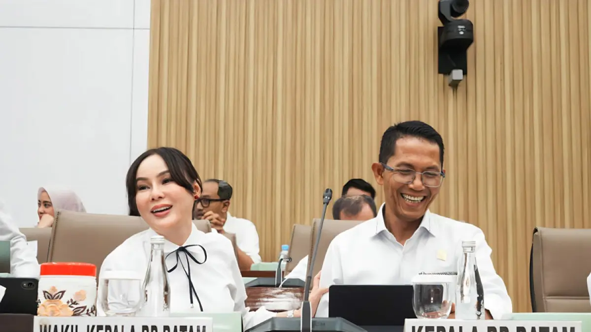 Kepala BP Batam Amsakar Achmad menyampaikan paparan rencana kerja dan anggaran Tahun Anggaran 2027 dalam Rapat Dengar Pendapat bersama Komisi VI DPR RI di Gedung Nusantara I, Jakarta, Senin (31/8/2026). BP Batam mengusulkan pagu anggaran sebesar Rp2,44 triliun untuk memperkuat investasi dan pembangunan infrastruktur di Batam.